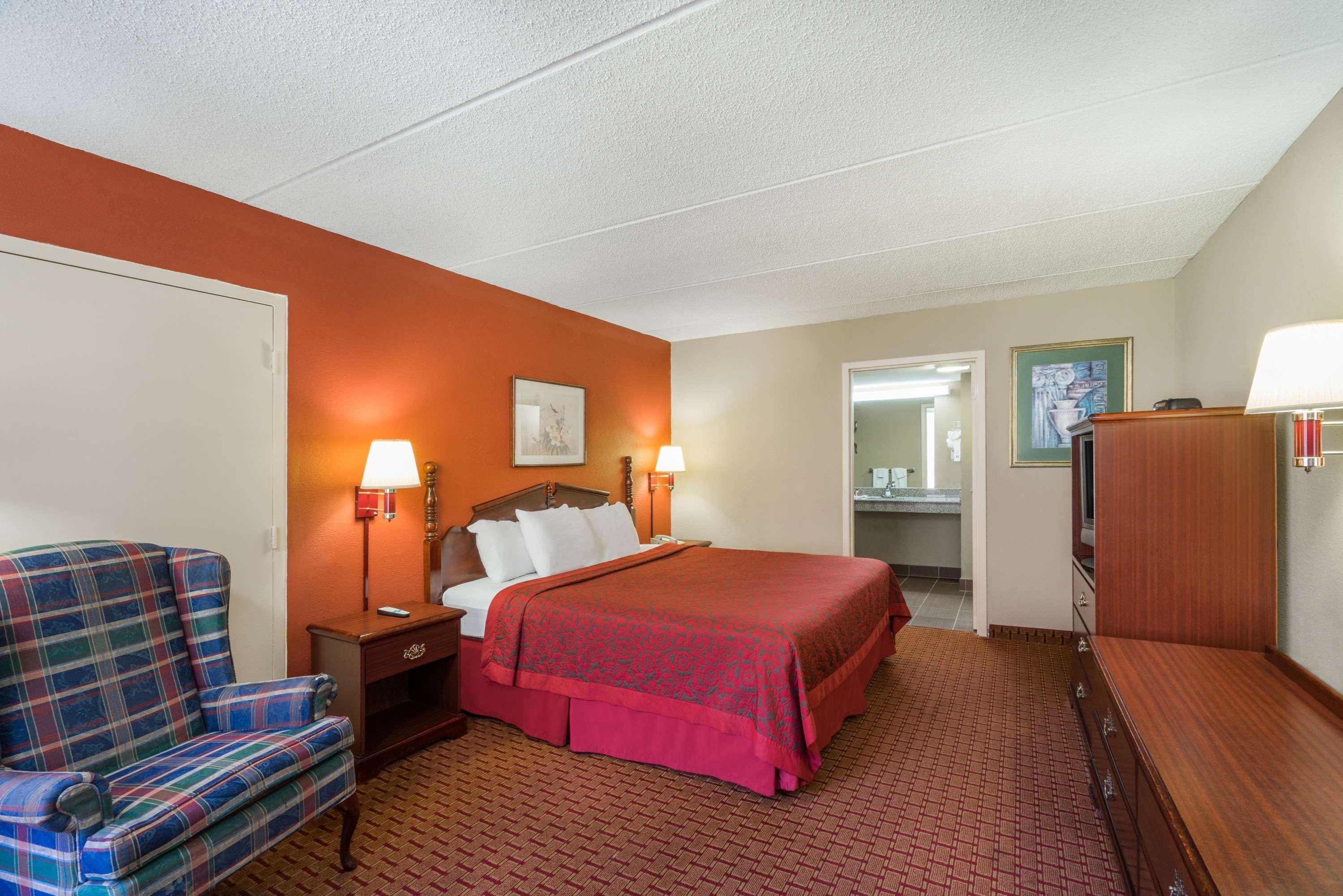 Days Inn By Wyndham Hurricane Mills Eksteriør bilde